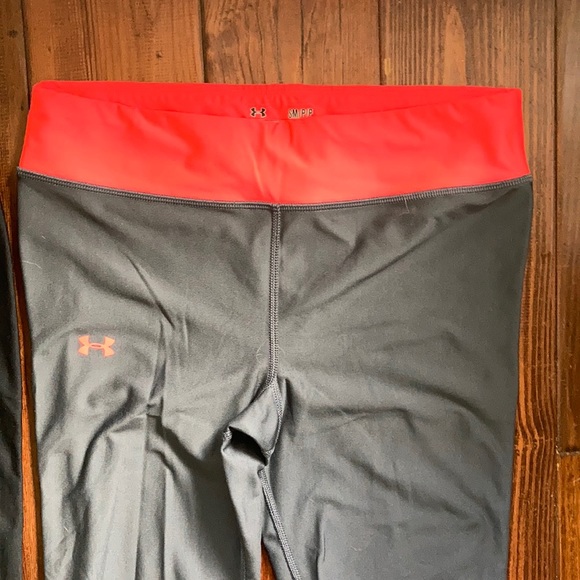 Small Under Armour Cold Gear Leggings 2-pack - Picture 2 of 7